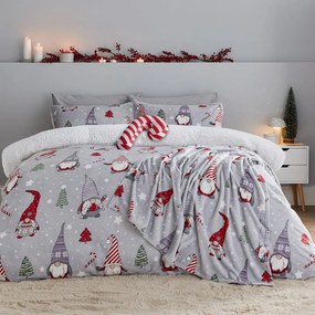 Сиво двойно удължено спално бельо от микроплюш 230x220 cm Festive Gnomes – Catherine Lansfield