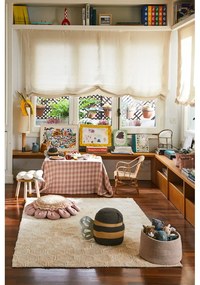 Ръчно изработен памучен килим подходящ за пране в цвят жълта охра 140x200 cm Sweet Honey – Lorena Canals