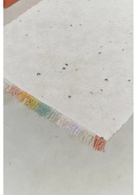 Кремав ръчно изработен памучен детски килим подходящ за пране 120x160 cm Stardust – Lorena Canals