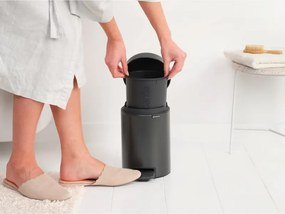 Кош за боклук с педал Brabantia NewIcon 1008834, 3 л, Плавно затваряне, Противоплъзгаща основа, Тъмносив