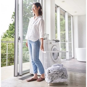 Бял метален кош за пране 55 л Tower - YAMAZAKI