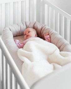 Baby Dan - Възглавница Cuddle Nest - Light Grey