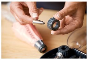 Комплект за декорация на сладкиши с 24 бр. накрайници – Blomsterbergs