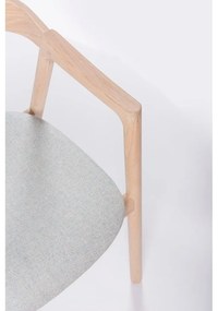 Трапезен стол от масивна дъбова дървесина със синьо-сива седалка Muna - Gazzda