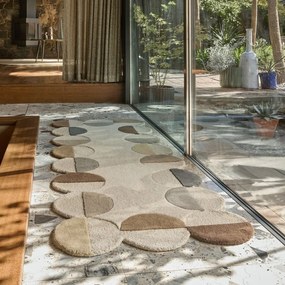 Сиво-бежова ръчно изработена вълнена пътека 80x230 cm Mia Scallop Frame – Flair Rugs