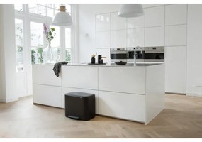 Кош за боклук Brabantia Bo Pedal 1000236, 36 л, Леко затваряне, Противоплъзгаща основа, Устойчив на пръстови отпечатъци, Черен