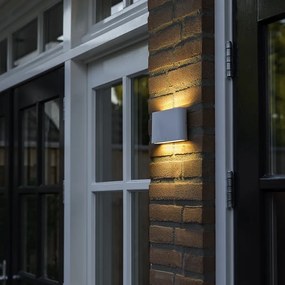 Стенна лампа бяла 17,5 см с LED IP65 - Batt