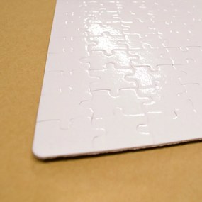 Картонен пъзел А4 с три ваши снимки – Маргаритки