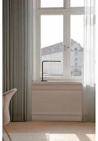 Черна метална LED затъмняваща се настолна лампа (височина 46 cm) Omni Table – UMAGE