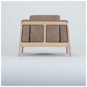 Светлокафяв фотьойл от биволска кожа с масивна дъбова конструкция Fawn - Gazzda