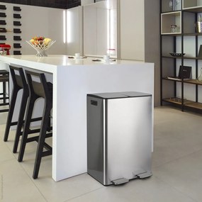 Стоманено кошче за боклук 2x30 l за рециклиране с педал в матово сребрист цвят Aliya – Spirella