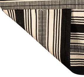 Черно-бял двустранен килим за открито, изработен от рециклирана пластмаса , 160 x 230 cm Zambezi - Green Decore