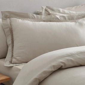 Светлокафяво двойно спално бельо 200x200 cm Classic Lattice Lace – Catherine Lansfield