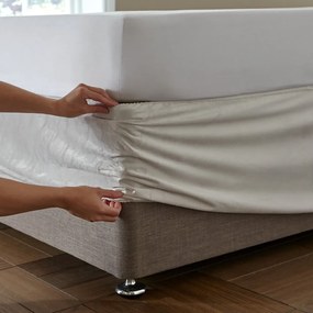 Кремаво еластично покритие за рамка на легло 152x198 cm Kingsley – Catherine Lansfield