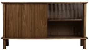 Кафява витрина от масивен дъб с плъзгащи се врати 135x73,5x48 cm Italic – UMAGE