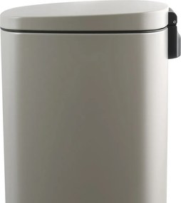 Кафяво-сиво стоманено кошче за боклук с педал 50 l Akira – Spirella