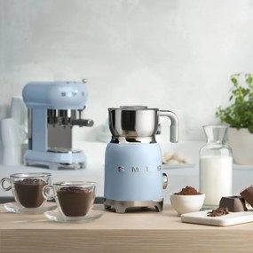 Уред за разпенване на мляко Smeg MFF11PBEU, 500 W, 600 мл, 8 програми, Подвижна кана, Автоматично изключване, Пастелно Синьо