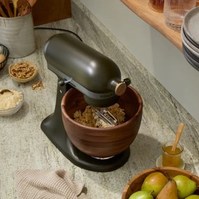Планетарен миксер KitchenAid Artisan Evergreen 5KSM180WSEEG, 300W, 4.7 л, Direct drive, 10 скорости, Накланяща се глава, Купа от орехово дърво, Тъмнозелен/кафяв