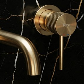 Смесител за вграждане Rea Lungo Stripe Brush Gold