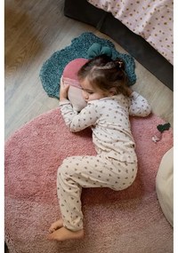 Розов ръчно изработен памучен детски килим подходящ за пране 100x150 cm Ramona the Radish – Lorena Canals