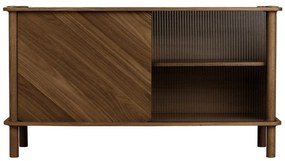 Кафява витрина от масивен дъб с плъзгащи се врати 135x73,5x48 cm Italic – UMAGE