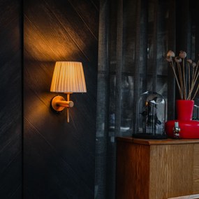 Модерна стенна лампа бронз с бял абажур - Pluk