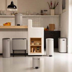 Кош за боклук с педал Brabantia NewIcon 1010440, 12 л, Плавно затваряне, Противоплъзгаща основа, Светлосив