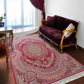 Изключителен червен килим с красив модел Ширина: 150 см | Дължина: 230 см