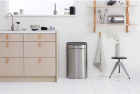 Кош за боклук Brabantia Touch Bin New 650532, 40 л, Безшумно и плавно затваряне, Плосък гръб, Инокс/мат