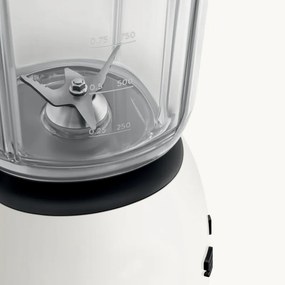 Блендер Smeg Porsche BLF03PCWEU, 800W, 1.5 л, 18000 об/мин, 4 програми, 4 скорости + Пулс, Неръждаема стомана, Бял