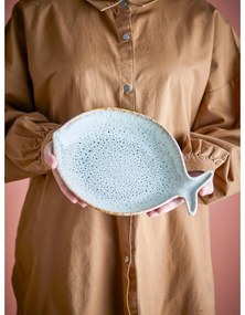 Синя/бежова глинена чиния за сервиране Fleur – Bloomingville