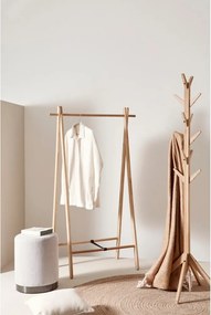 Черна стойка за дрехи от масивна бреза 91x151x50 cm Daiki – Yes Everyday