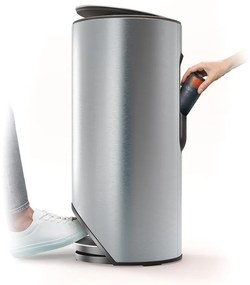 Кошче за боклук с педал от неръждаема стомана в блестящо сребрист цвят 30 l Arc – Joseph Joseph