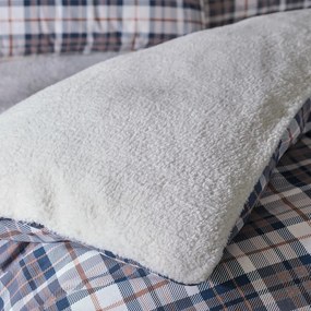 Синьо -бежово двойно удължено спално бельо от шерпа 230x220 cm Cosy Sherpa Check – Catherine Lansfield