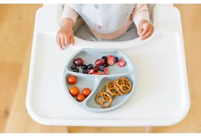 Светлосиня силиконова детска чиния 19x20,5 cm – Kindsgut