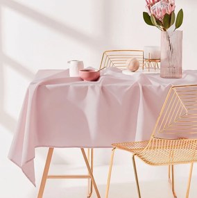 Едноцветна покривка за маса в бледо розово 110 x 160 cm