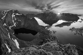 Фототапет – Планинска панорама в черно-бяло