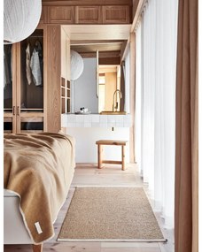 Одеяло със смес от вълна в цвят жълта охра 140x200 cm Ylva Ochre – Pappelina