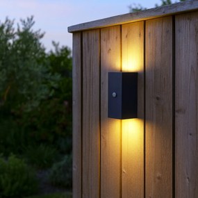 Стенен аплик черен 2 лампи IP44 с датчик за движение - Baleno