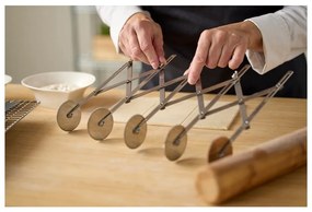 Стоманен разделител за тесто – Blomsterbergs