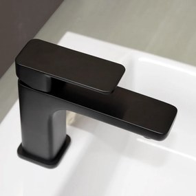 Кран за тоалетна Eurorama Quadra-Black Ματ