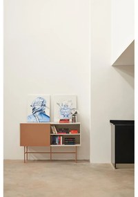 Нисък скрин с плъзгащи се врати в светлосиво-тухлено 140x91 cm Nube - Teulat