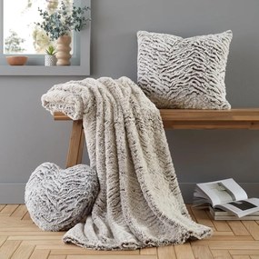 Декоративна възглавница от изкуствена кожа 43x43 cm Wolf Faux Fur – Catherine Lansfield