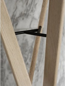 Стойка за връхни дрехи от масивен дъб в естествен цвят 62x176 cm Rakku – Blomus