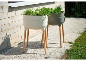 Пластмасов самонапояващ се съд за отглеждане на растения Urbalive – Plastia