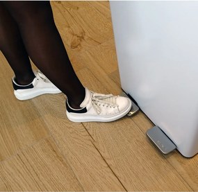 Стоманено кошче за боклук 2x20 l за рециклиране с педал в матово бял цвят Aliya – Spirella