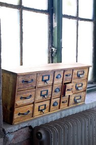 Висящ скрин от масивен бор в светло естествен цвят 67x25x14 cm Klas – Ellos Home