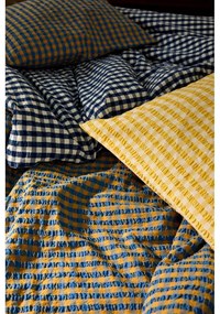 Бяло и тъмносиньо крепирано спално бельо за единично легло 140x200 cm Bæk&amp;Bølge - JUNA