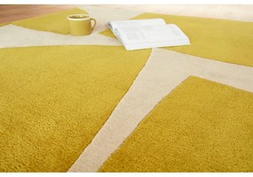 Ръчно изработен килим от рециклирани влакна в цвят жълта охра 160x230 cm Romy – Asiatic Carpets