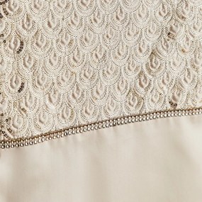 Покривка от микросатен 32x220 cm Deco Sequin – Catherine Lansfield